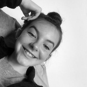 Meet your Posher, Ella